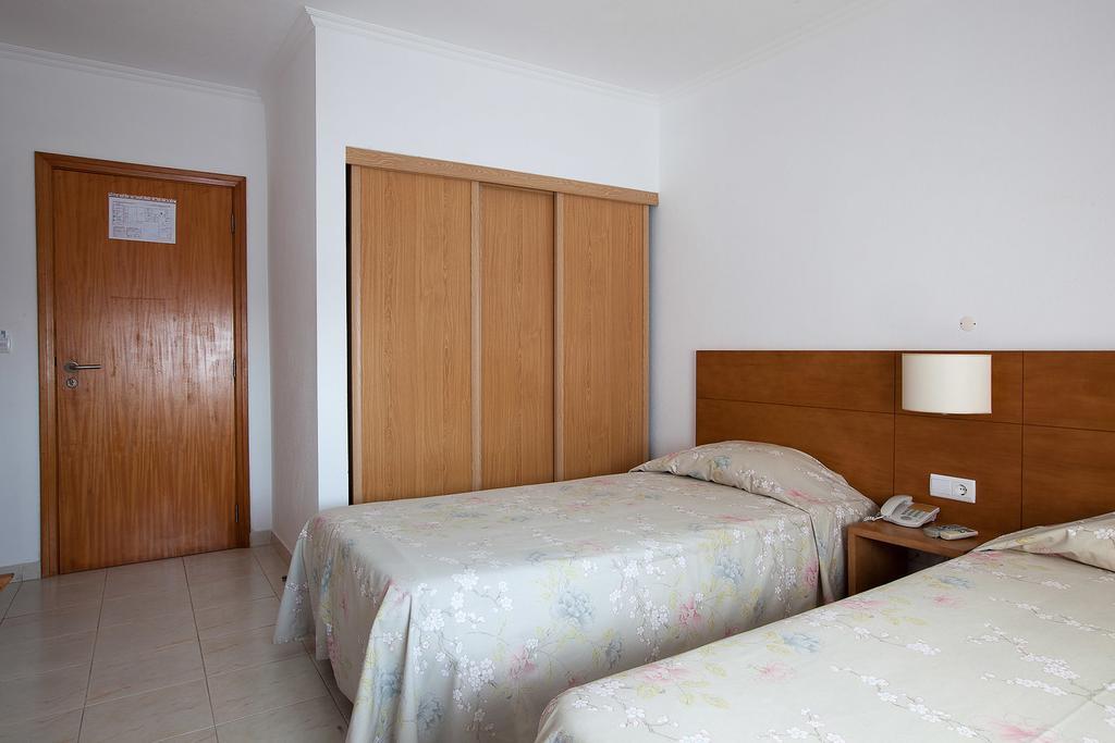 Hotel Solmar Calheta  Zimmer foto