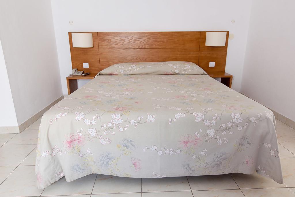 Hotel Solmar Calheta  Zimmer foto